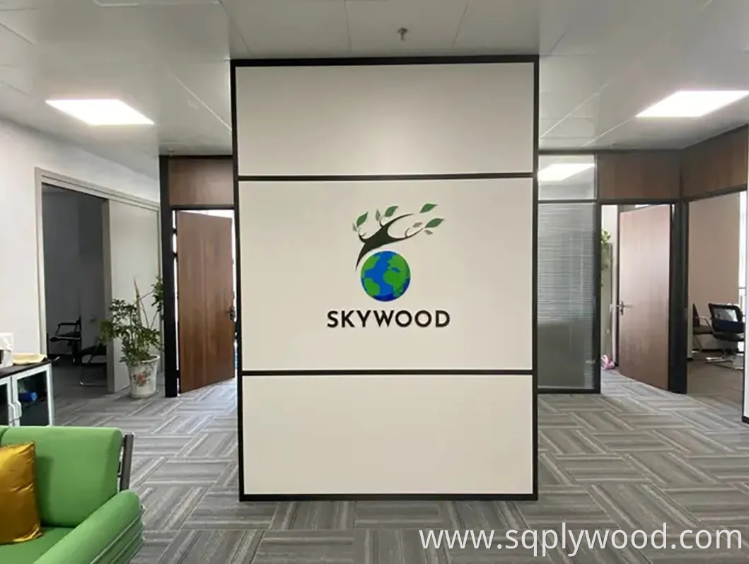 12/18mm E0 Black Brown Anti Slip Waterproof Glossy Laminated Basswood Mersawa Mahogany Eucalyptus Beech Birch Poplar Melamine Phenolic Film Faced Coated Plywood